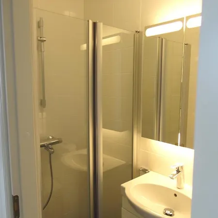 Luxhousing *