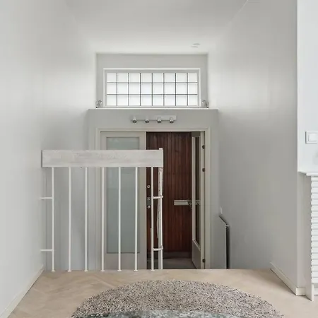 Luxhousing