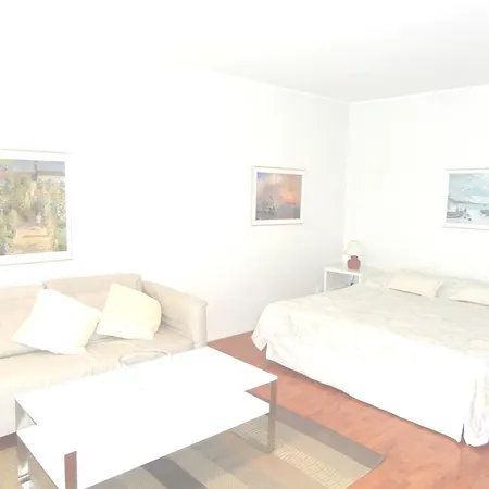 Luxhousing