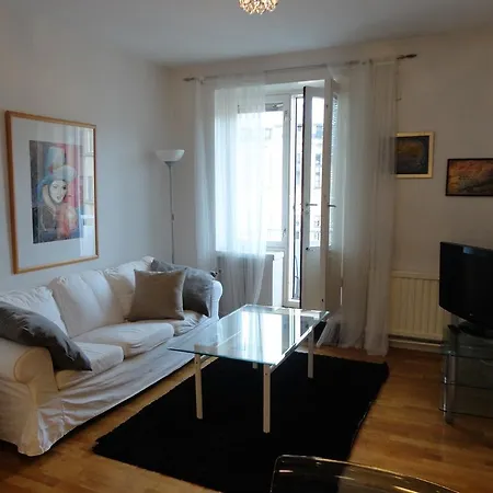 Luxhousing *